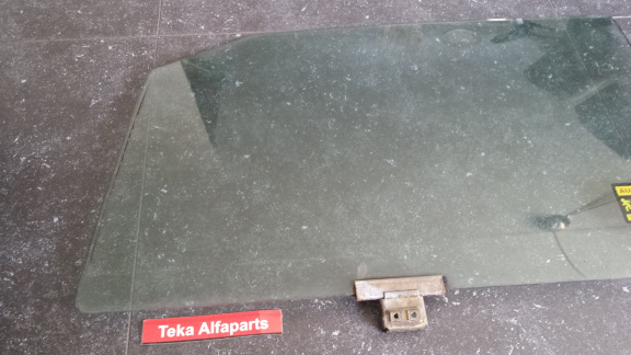 Alfa Romeo Alfetta GTV6 Ruit Links Voor Used - Afbeelding 2