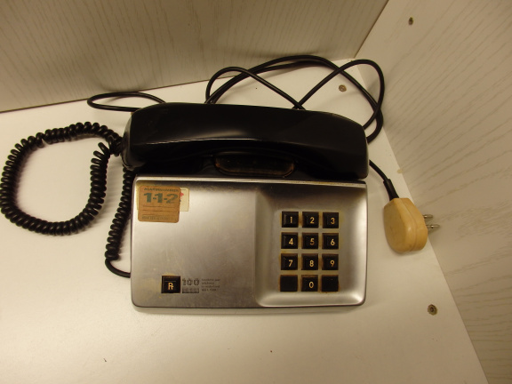 Telefoontoestel - uitgave 100 jaar telefonie in Nederland - 1881-1981. - nr. 1