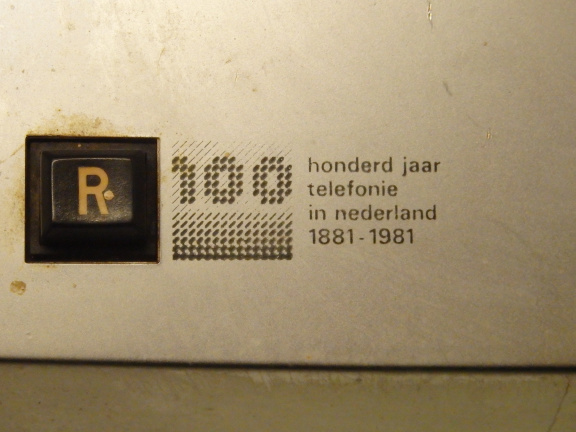 Telefoontoestel - uitgave 100 jaar telefonie in Nederland - 1881-1981. - Afbeelding 2