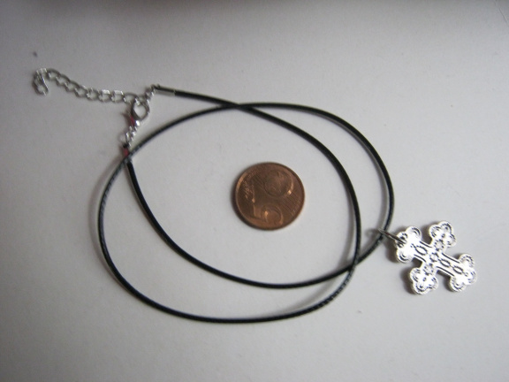ketting zwart leer met keltisch kruis cross kruisje zilverkleur - Afbeelding 2