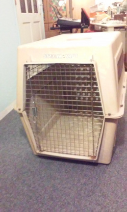 Dieren KENNEL of BENCH, sterk hard-polyester. via >>> www.MoleneindKringloop.nl. - Afbeelding 2