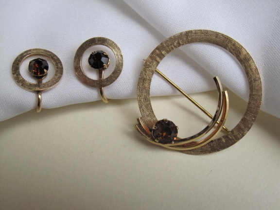 Set van Dell broche en oorbellen verguld 12kGF cognackleurige kristal rijnsteen - Afbeelding 5