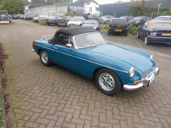 MG B type - b 1.8 USA TOURER