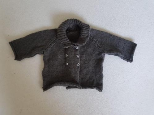 Grijs gebreid vest maat 62/68 nieuw - nr. 1