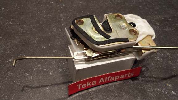 Mitsubishi Galant E50A Deurslot / Car Door Lock / Türschloß / MR137647 / NOS - Afbeelding 2