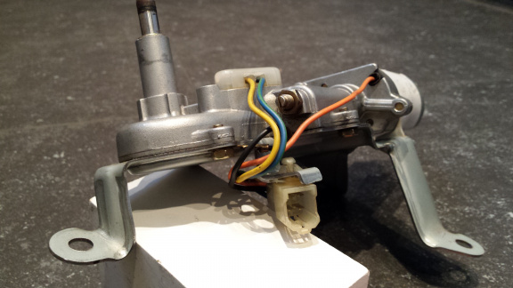 Suzuki Alto III EF Ruitenwissermotor Denso 159100-6872 Wiper motor Used - Afbeelding 6
