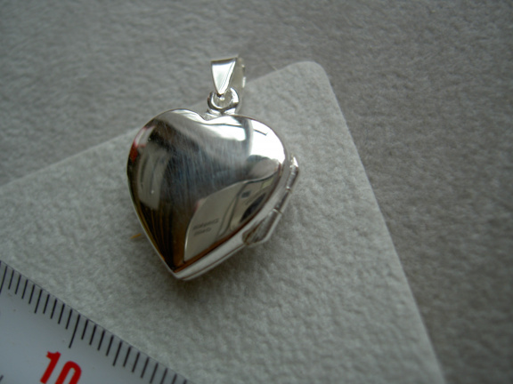 Zilver Hart 15mm met hartje zirkonia's medaillon