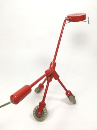 KILA Rode lamp door Harry Allen Ikea op 3 wielen - nr. 1