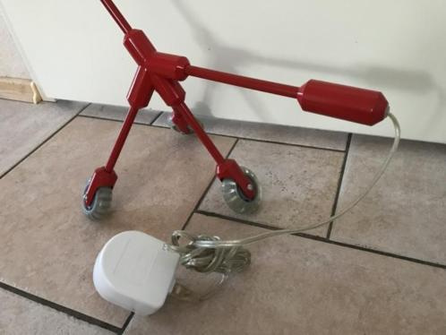 KILA Rode lamp door Harry Allen Ikea op 3 wielen - Afbeelding 4