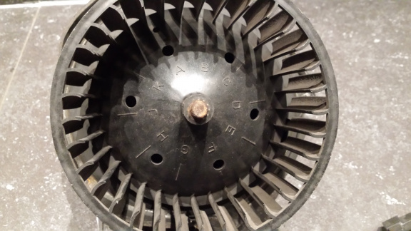 Volvo 440 Kachelmotor Bosch 0130111149 Used - Afbeelding 5