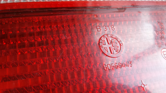 Alfa Romeo 155 Achterlicht 60568443 Links Used - Afbeelding 3