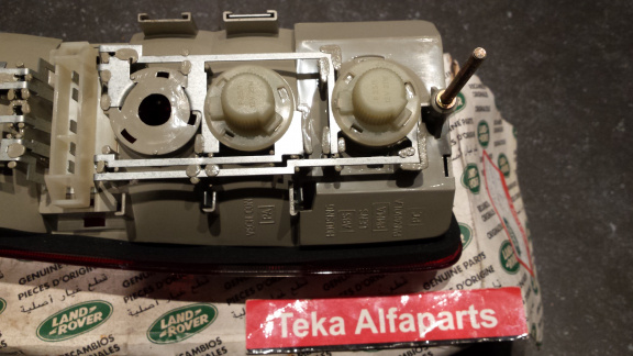 Land Rover Discovery Serie 1 Achterlicht PRC 6476 Rechts NOS - Afbeelding 6
