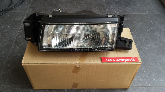Mazda 323 BG Koplamp TYC 20-1613L Links H4 NOS - Afbeelding 2