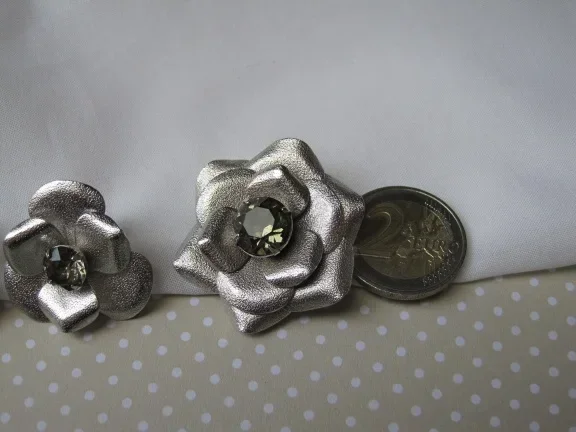 Broche/hanger en oorbellen set Sarah Coventry roos met green ice rijnsteen. - Afbeelding 7