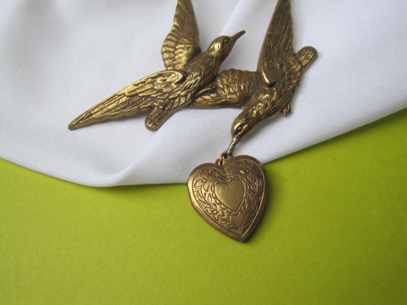 Broche medaillon antiek hart aan vogels 7.6x8.8 cm - Afbeelding 4