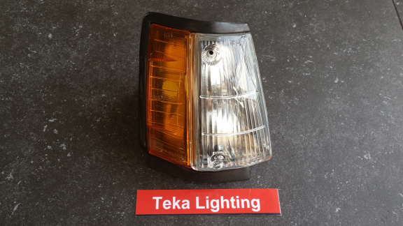 Toyota Corolla AE80 (84-85) Knipperlicht Indicator 01-212-1611 Rechts NOS - nr. 1