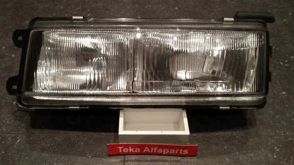 Mitsubishi Lancer (88-92) Koplamp 214-1112L Links NOS - nr. 1