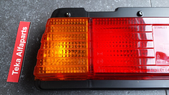 Mitsubishi Lancer Celeste 2000GT Achterlicht L Stanley 043-5965 / NOS - Afbeelding 2