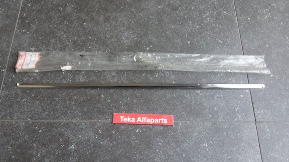 Mitsubishi Montero (88-91) (Pajero) MB395675 Raamlijst Linksboven NOS - nr. 1