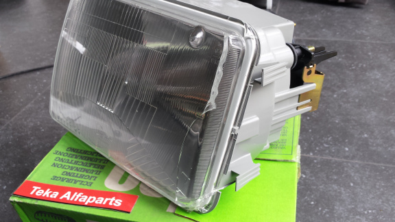 Renault 18 Koplamp Valeo Cibie 480331 H4 Links NOS Defect Glas - Afbeelding 3