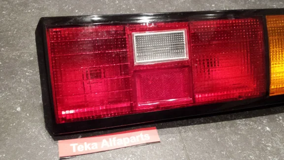 Toyota Corolla 1982 Achterlicht Rechts NOS - Afbeelding 2