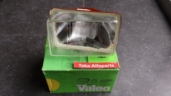 Seat Fura II Koplamp Valeo 061763 Links H4 RHD NOS - Afbeelding 3