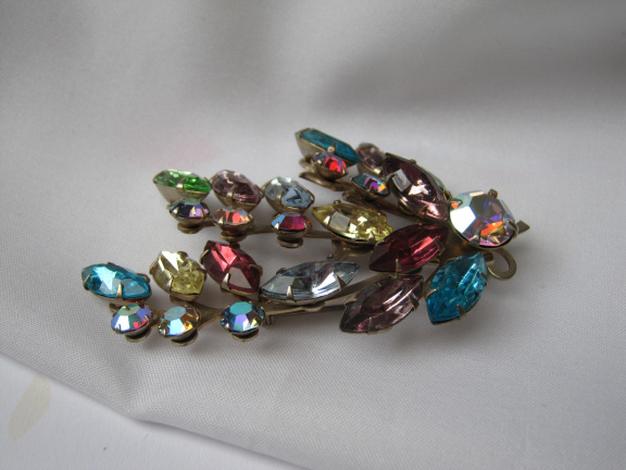 Broche Judy Lee vermeille kleurig bloemen takje met gekleurde kristal rijnstenen 7.4x4.9 cm. - Afbeelding 8