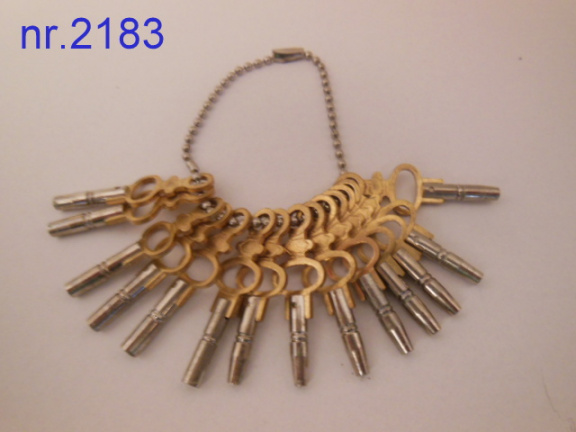 Zakhorloge sleutels / opwindsleutels 14 stuks- 0,95 mm. t/m. 2 mm. € 7,00 - nr. 1