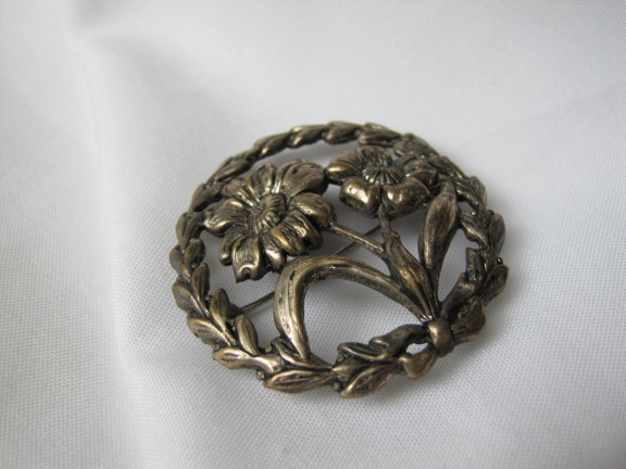 Broche antiek verzilverd bloemen in krans 3.8 cm - Afbeelding 6