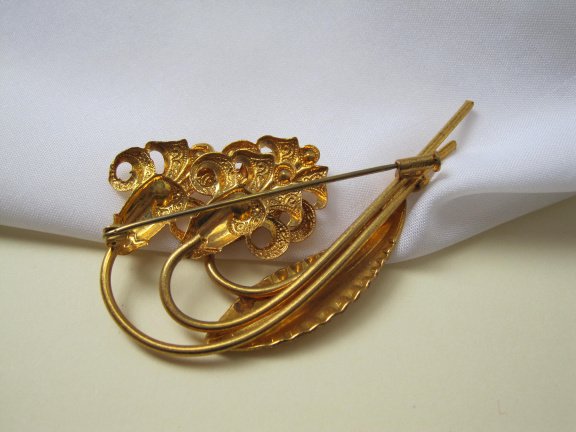 Broche antiek goudkleurig vergulde klokjes bloemen 7.3x3.9 cm - Afbeelding 4
