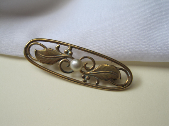 Broche antiek Art Nouveau goudkleurig verguld met kraal cabochon 5.3x1.6 cm - Afbeelding 2
