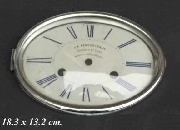 Pendule deur/ wijzerplaat = bol glas = oud =33553