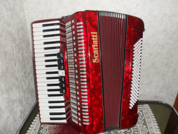 rechtstreeks nieuwe Scarlatti 120 bassen, 9registers, 2jaar garantie. - Afbeelding 2