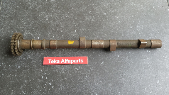 Alfa Romeo Nokkenas Nockenwelle 105200320000 Used - nr. 1