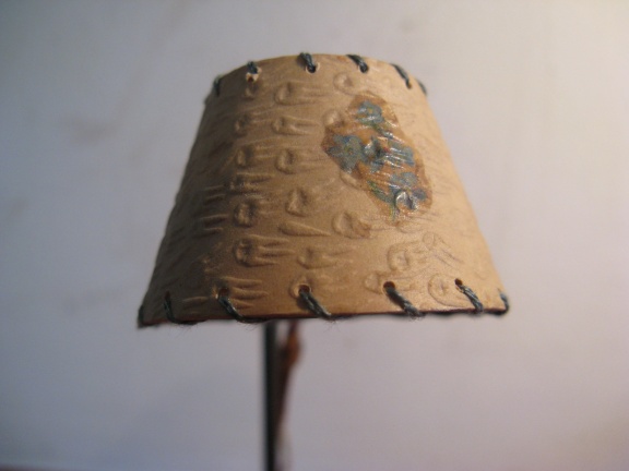 Voor in het poppenhuis: Mica staande lamp ca. 1900... - Afbeelding 3