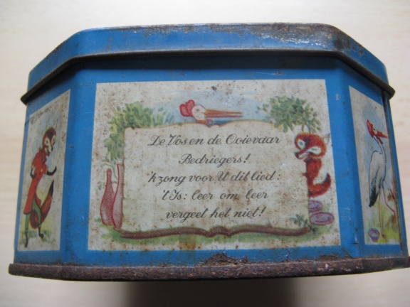 Antiek 8 hoekig blik met frans/nederlandse tekstjes...de Vos en de Ooievaar ca. 1920/30! - Afbeelding 5