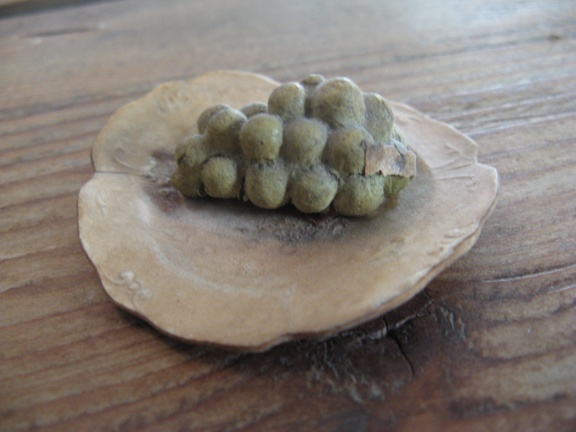 Antiek minibord karton met druiven...ca. 1900! - Afbeelding 2
