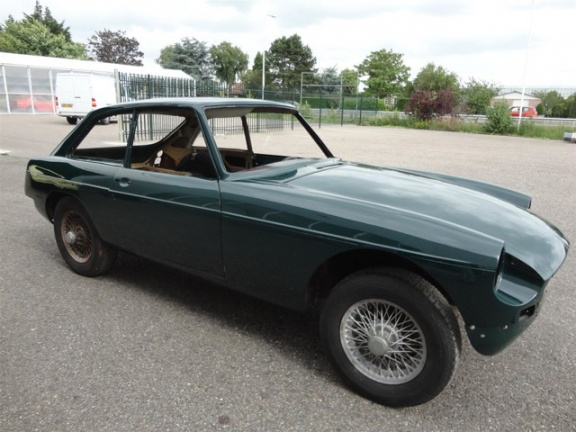MG B type - 1.8 GT gespoten body met chassis - Afbeelding 7