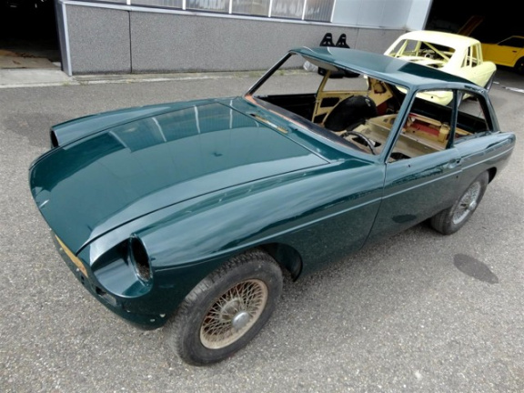 MG B type - 1.8 GT gespoten body met chassis - Afbeelding 5
