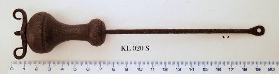 Haanslinger (klootje) KL 020 vierkant gesmeed met vierkantedraad