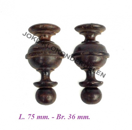 === 2 Klokkast ornamentjes = oud === 38965