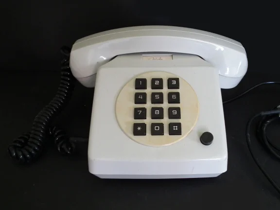 DDR telefoon wit