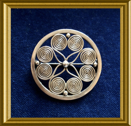 Mooie vintage Deense broche : Julius A.L. klagenborg - nr. 1