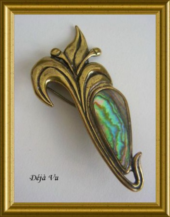 Oude koperen broche met parelmoer - nr. 1