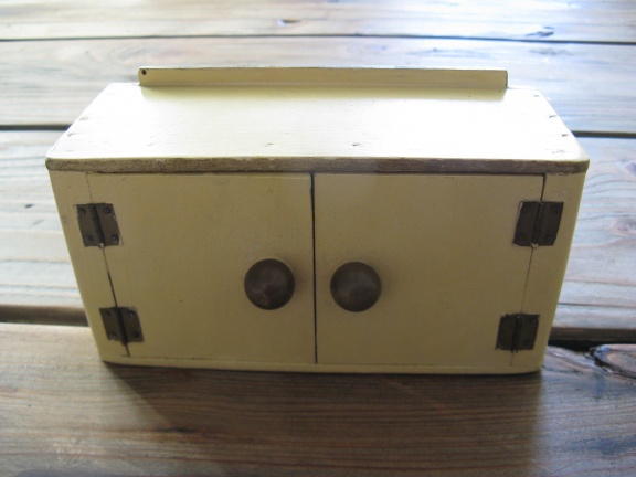 Voor in het poppenhuis...een antieke franse commode...Jaren 30/40! - nr. 1