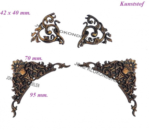 === 4 Ornamentjes = kunststof = gebruikt === 39161