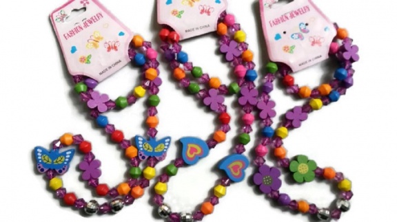 Sieraden setje voor meisjes ketting en armbandje kindersieraden hartjes vlindertjes online kopen - nr. 1