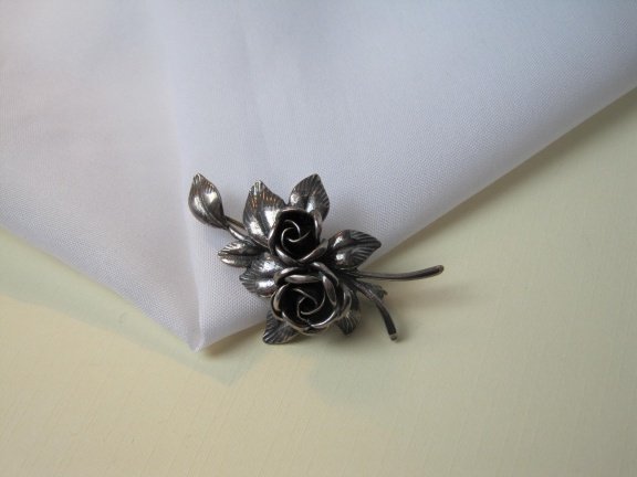 Zilveren broche Theodor Klotz roosjes 4.32.8 cm - nr. 1