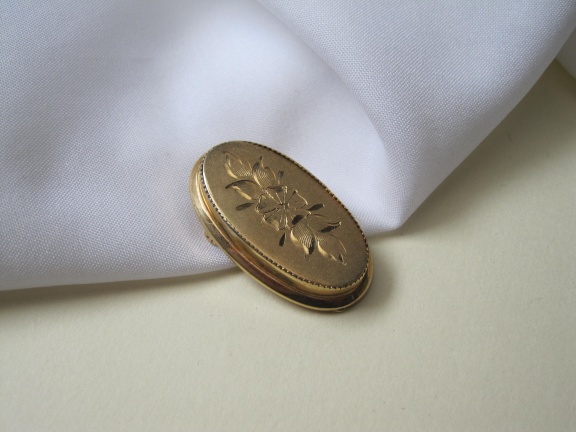 Broche Catamore verguld 12 KGF geëtst bloemmotief 3.4x1.9 cm - Afbeelding 2