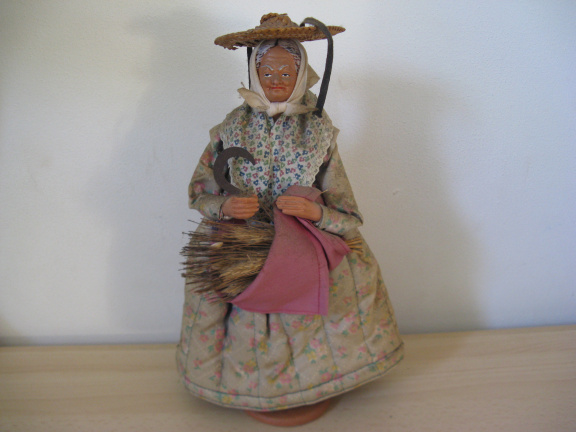 Originele oude Santons de Provence, gesigneerd S. Jouglas - nr. 1
